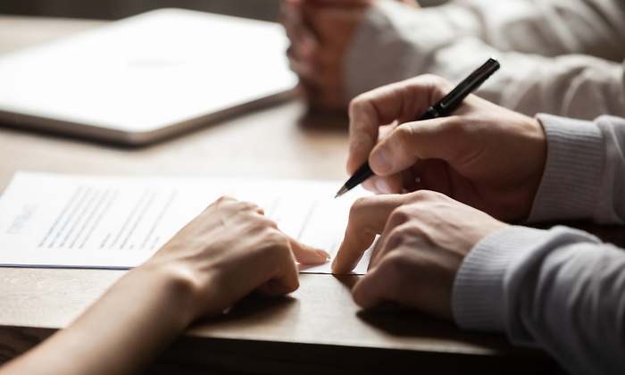 firma-documentos-recurso-dreamstime.jpg