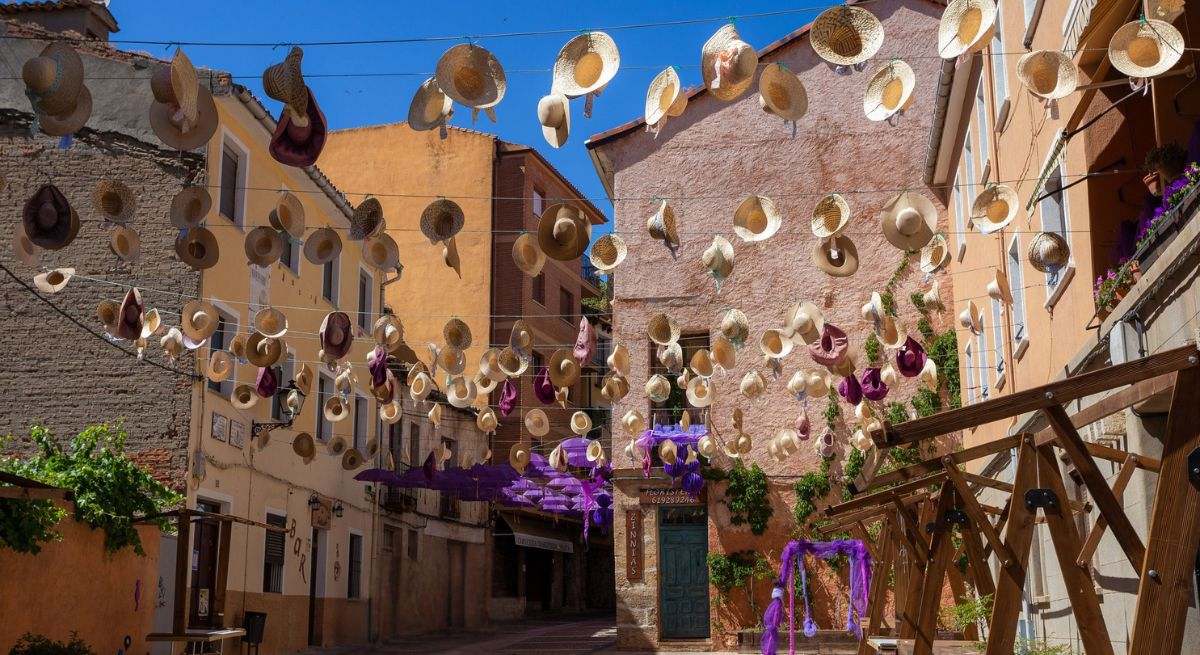 Así es el pueblo apodado 'la Provenza española' que pocos conocen y está a menos de una hora de Madrid