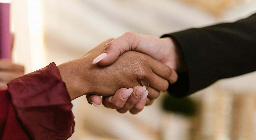 No olvides el poder de las redes de amistades y contactos que se hacen a lo largo de la vida