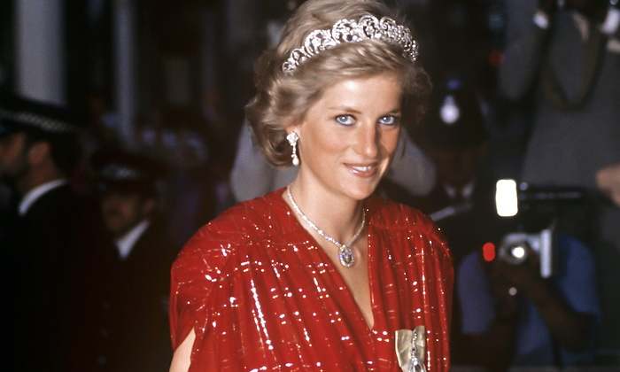 diana-gales-look-rojo-1200.jpg