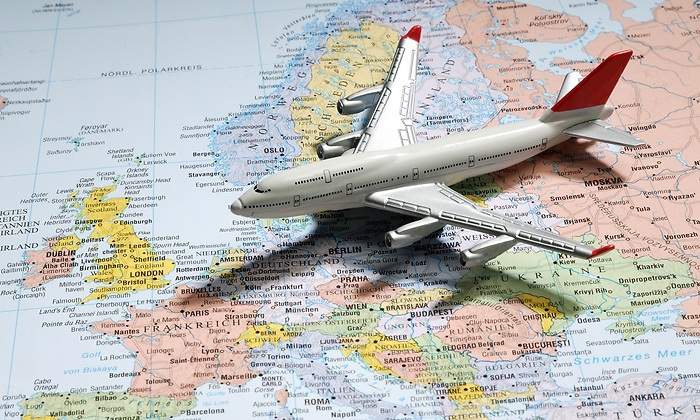 avion-dreamstime.jpg