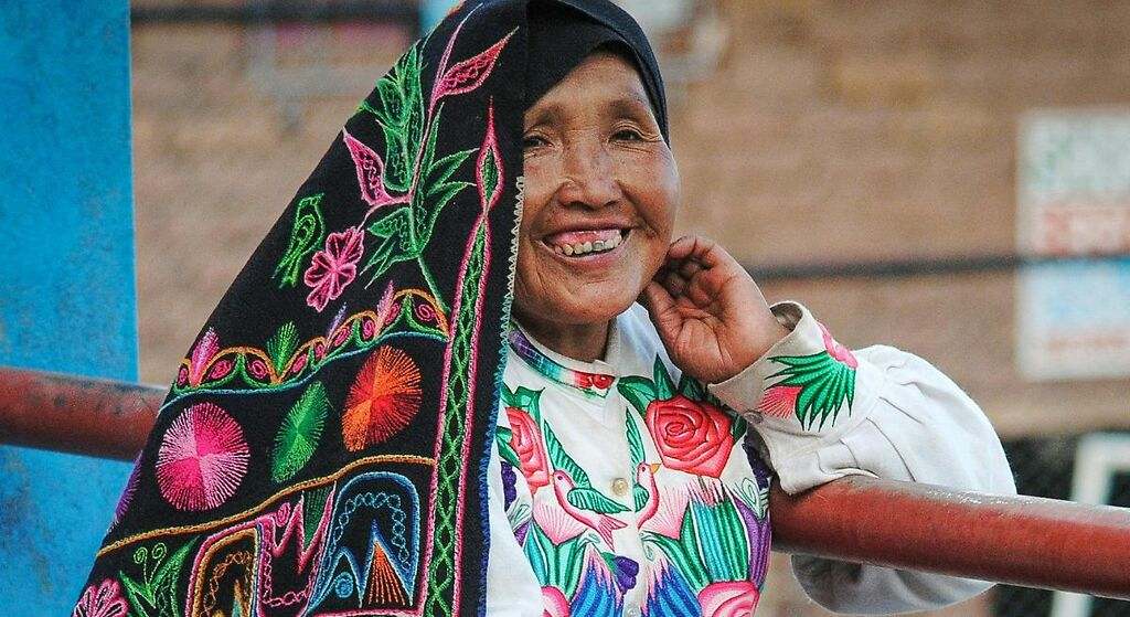 Si quieres vivir una vida más feliz a los 60 años y más, empieza a decir adiós a estos 5 hábitos