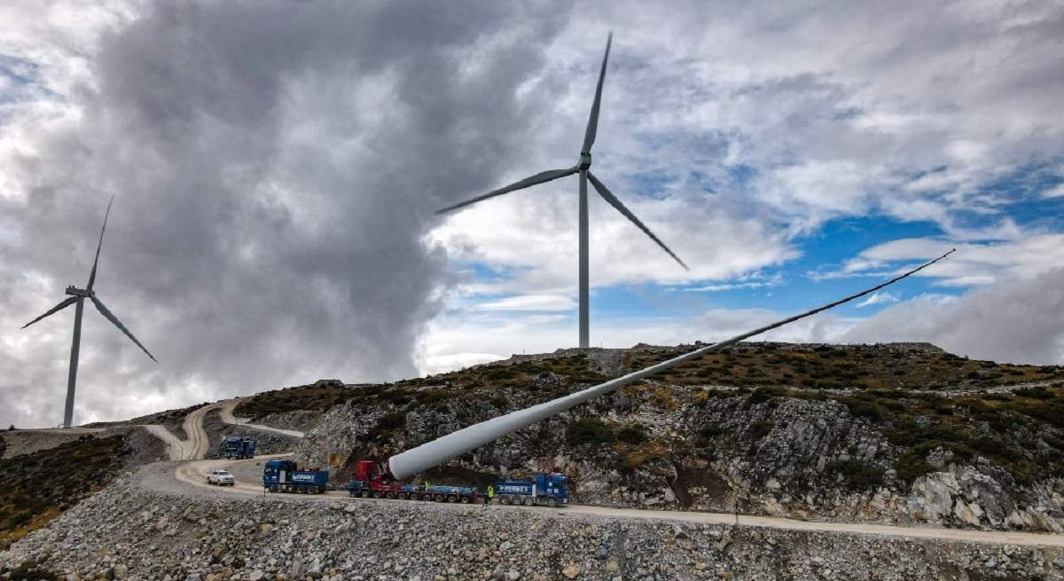 La Generalitat Valenciana tumba uno de los 8 molinos de un nuevo parque eólico de Med Wind