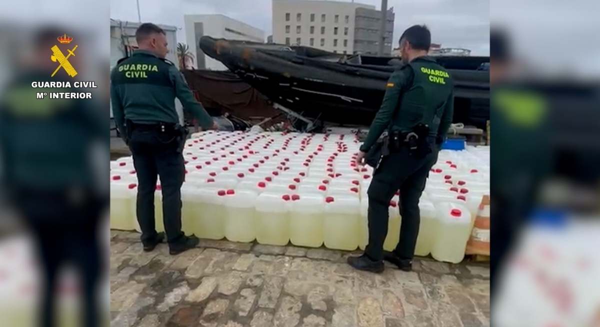 Aumenta un 80% el combustible incautado a narcolanchas en Andalucía
