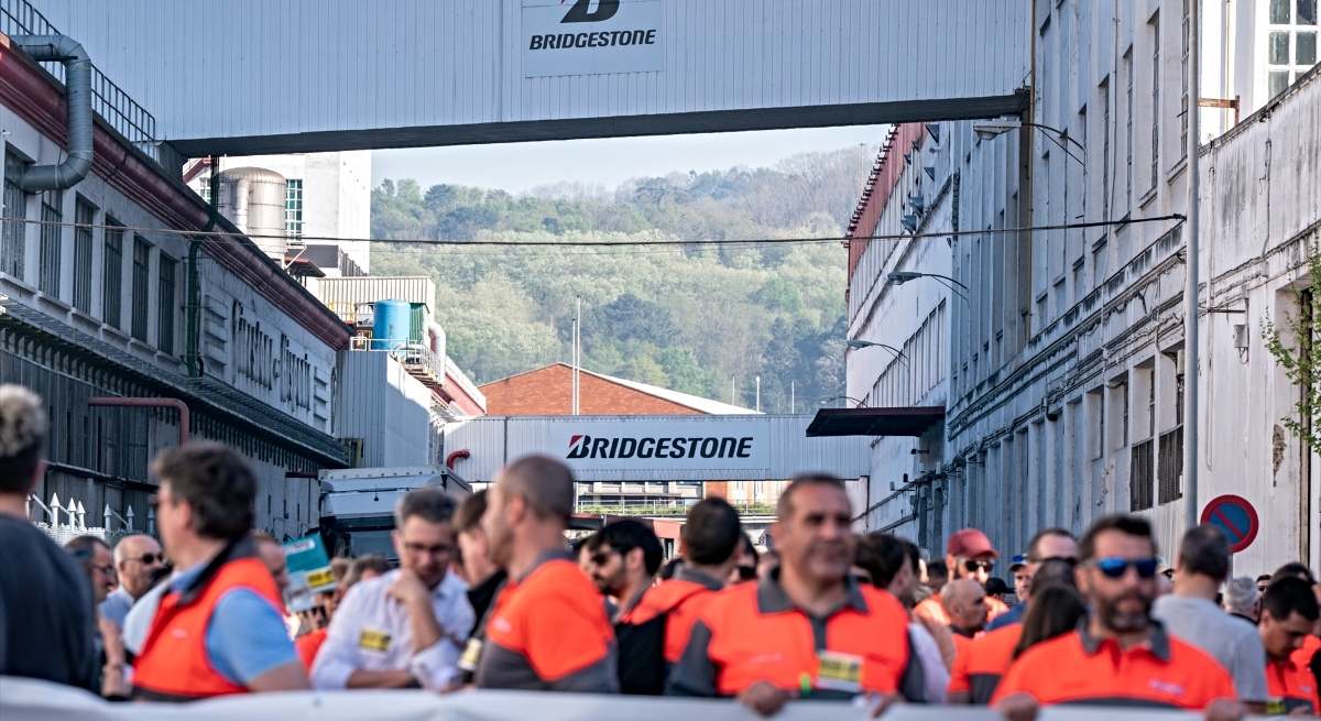 Los trabajadores de Bridgestone aceptan en referéndum la propuesta del ERE, con el apoyo del 69,4%