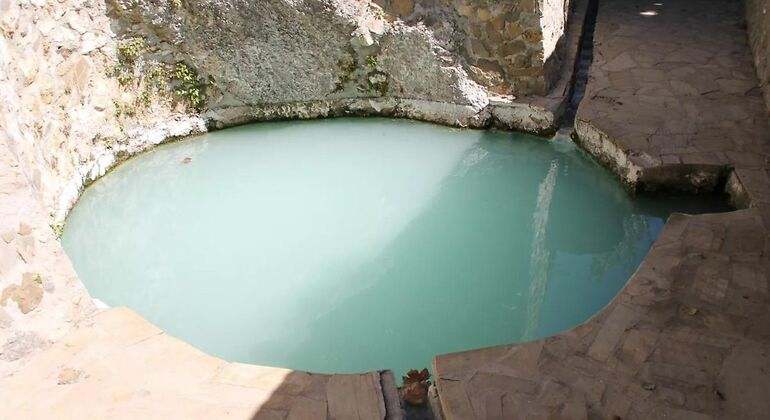 pileta de aguas termales