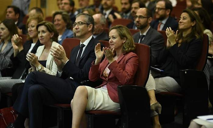 nadia-calvino-y-pablo-hernandez-de-cos.jpg
