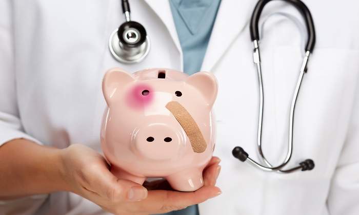 hucha-medico-alamy.jpg