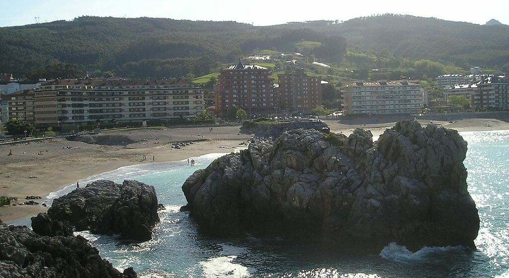 Playa de Ostende (Castro-Urdiales)