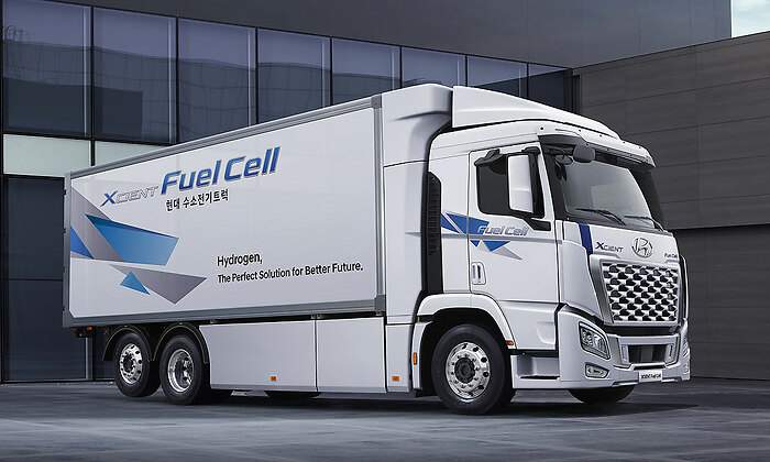 HYUNDAI-XCIENT_01.jpg