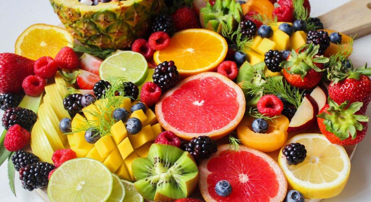 Estas son las 9 frutas ricas en proteínas, según los dietistas: son perfectas para ganar músculo y perder peso