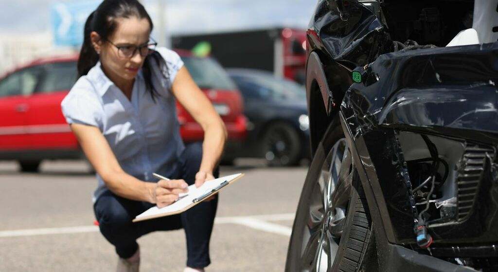 Inspectores y gestores de reclamaciones de seguros