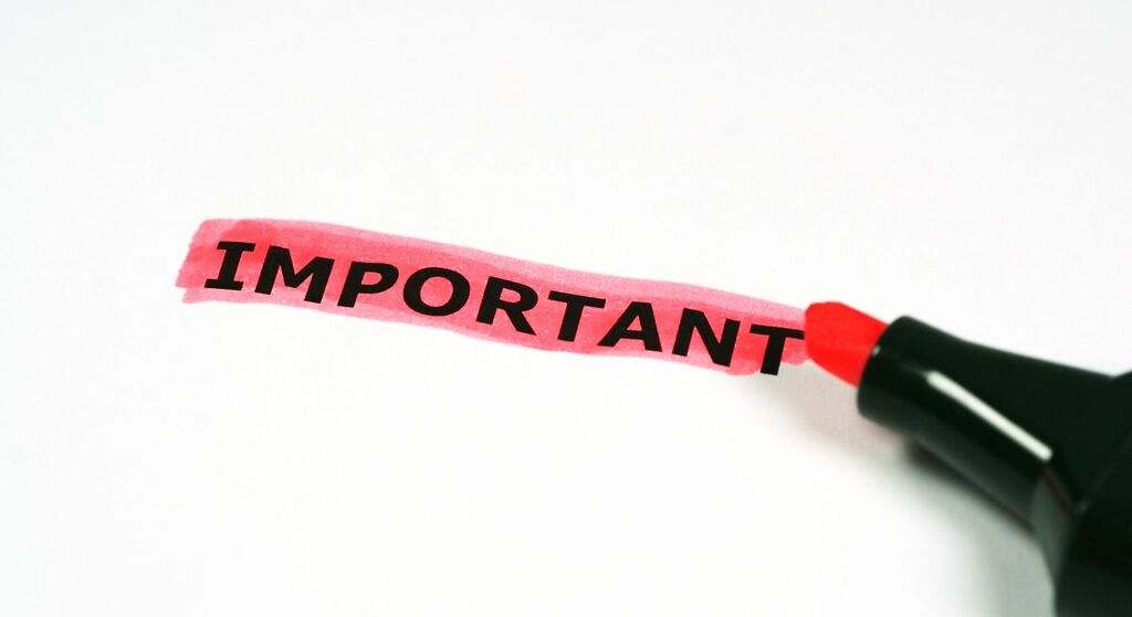 Busca resolver los problemas importantes