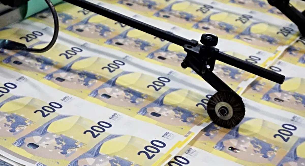 Las autonomías recibirán este mes casi 10.000 millones en atrasos por entregas a cuenta