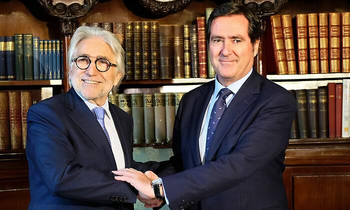 Josep-Sanchez-Llibre-junto-a-Antonio-Garamendi.jpg