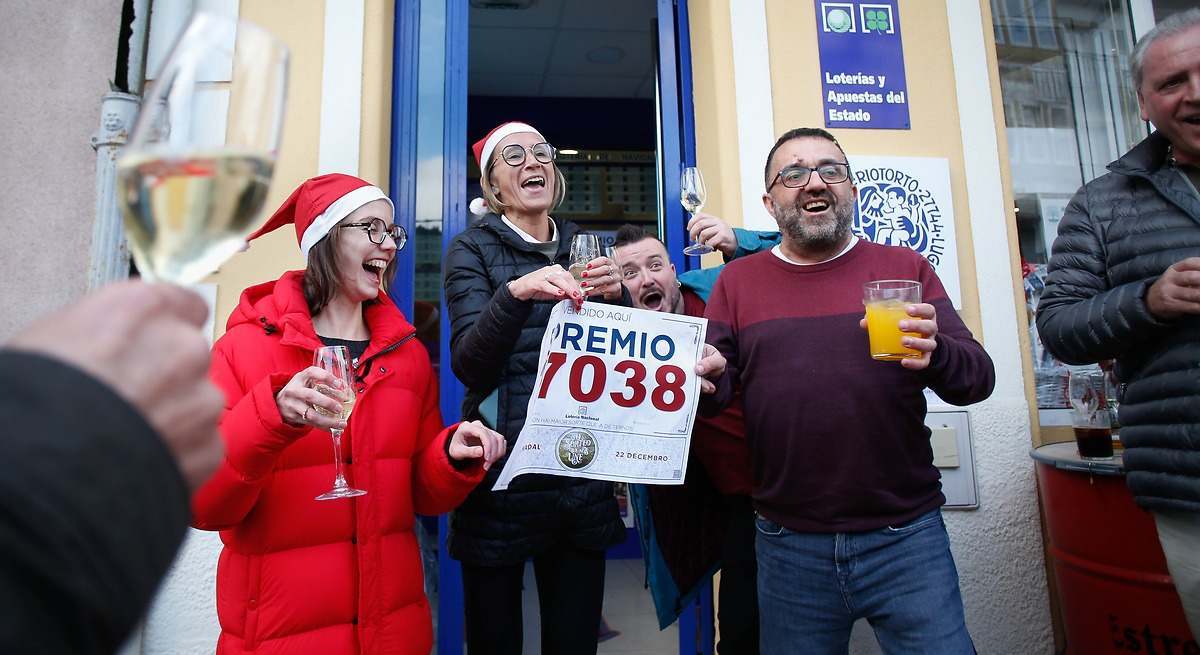 Así es el truco legal para que Hacienda no se lleve el 20% del premio de la Lotería de Navidad 2024
