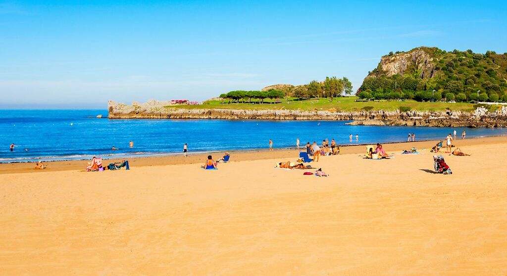 Playa de Brazomar (Castro-Urdiales)