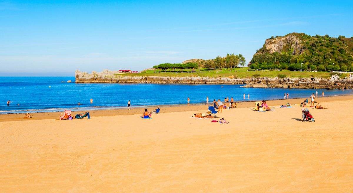 Playa de Brazomar (Castro-Urdiales)