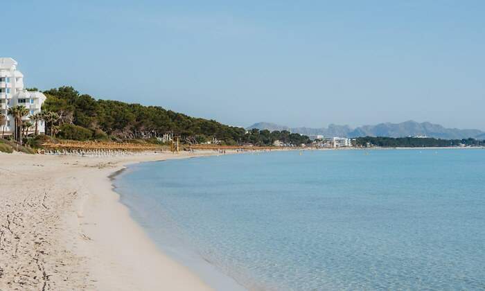 Playa-de-Muro-desde-el-mar.jpg