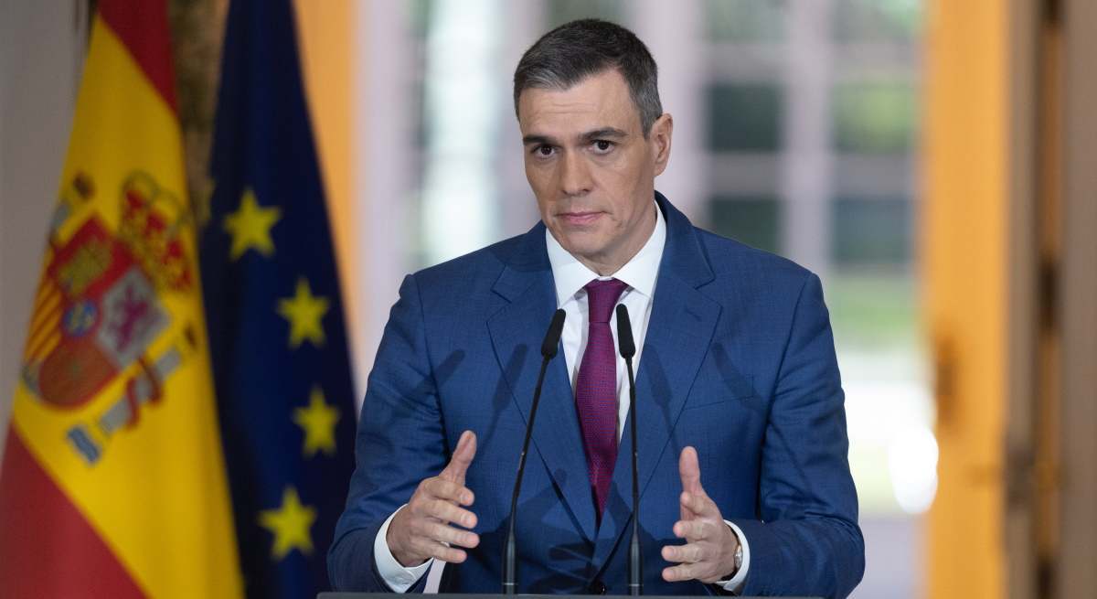 Sánchez returns to Valencia after DANA to promise 2.2 billion euros to the mayors