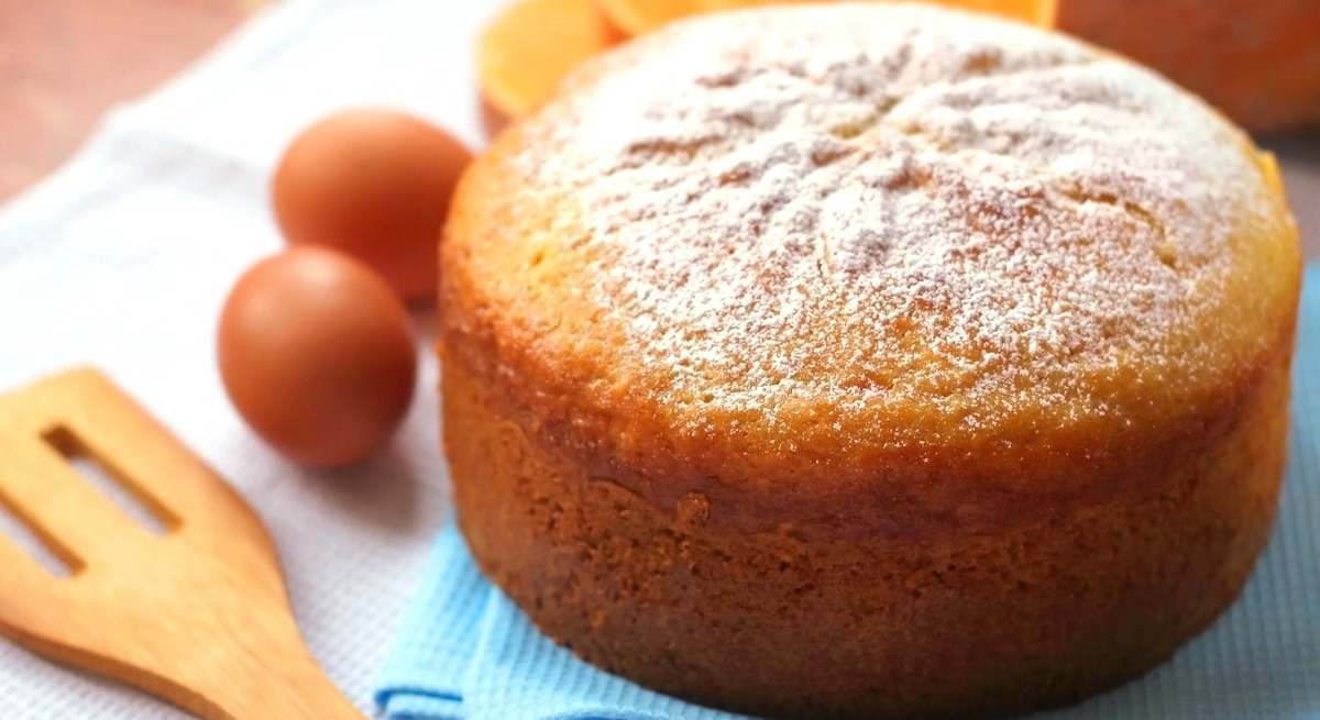 Cómo hacer bizcocho casero con solo tres ingredientes en pocos minutos y sin horno