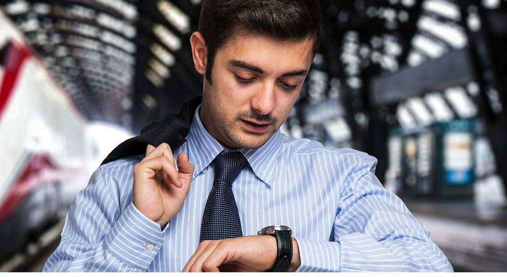 Las personas que siempre llegan tarde tienen estas características, según la psicología