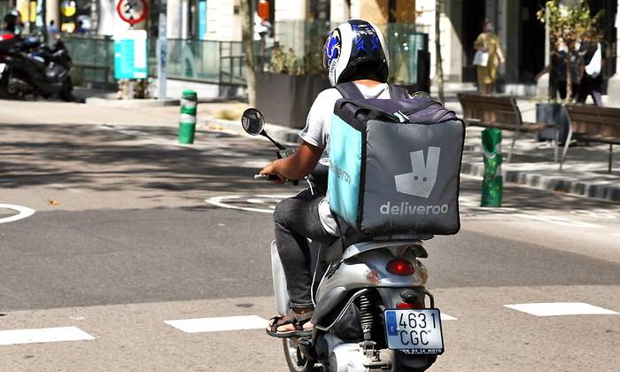 deliveroo-repartidor-LUIS-MORENO.jpg