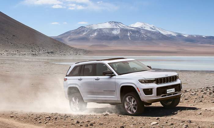 Jeep-Grand-Cherokee-4xe_1.jpg