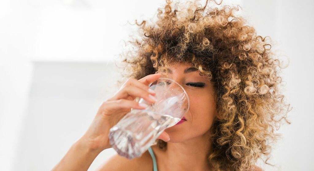 Beber agua