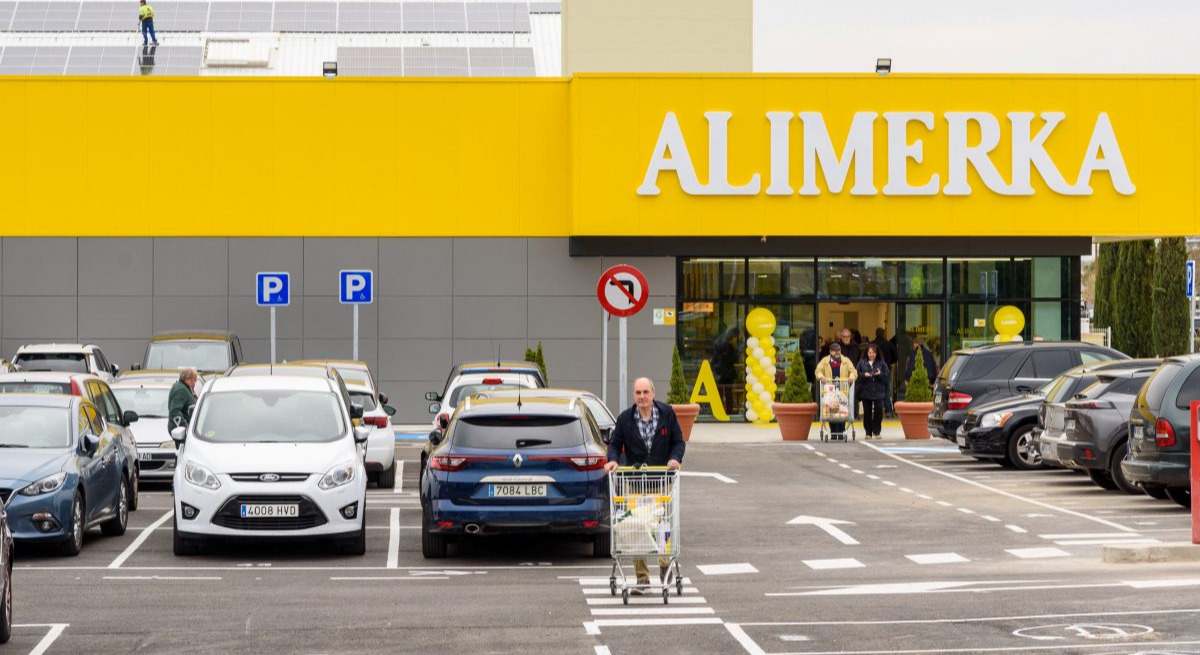 Alimerka e Iberdrola se alían en Castilla y León para la instalación de 15 puntos de recarga para vehículos eléctricos