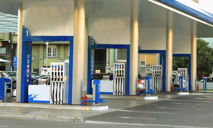 gasolinera-generica-dreamstime-1200x655.jpg