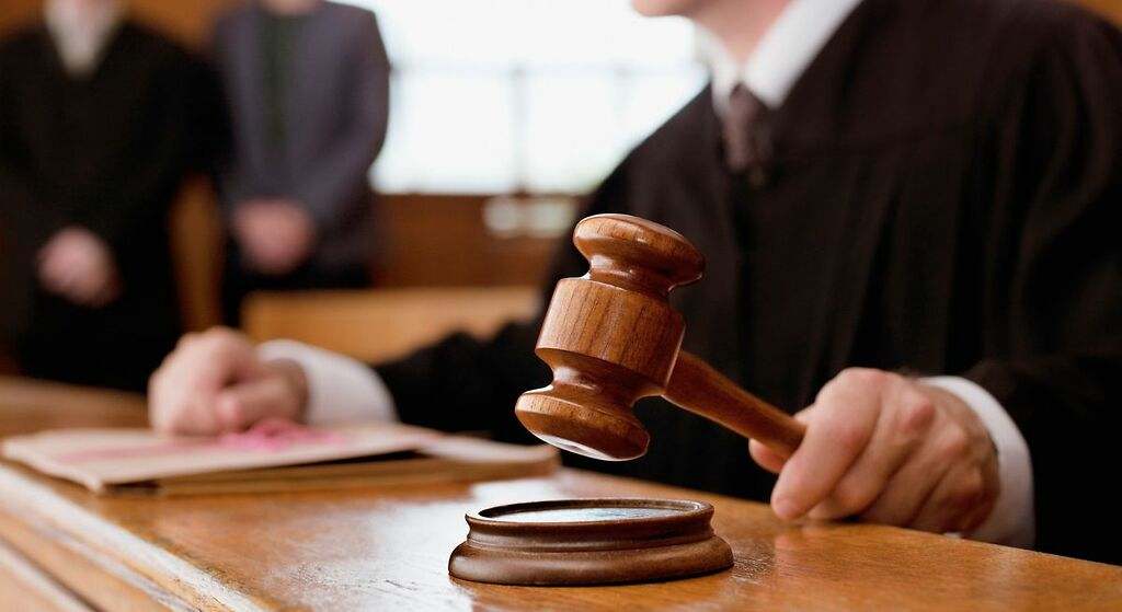 Sanción disciplinaria de separación del servicio con carácter firme