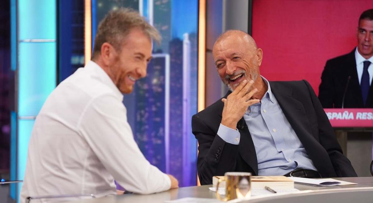 Triunfo doble de Antena 3: Pablo Motos barre con Arturo Pérez-Reverte y 'Juego de pelotas' se estrena con éxito