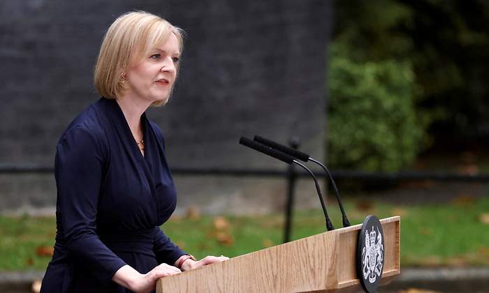 liz-truss-atril-downing-street-reuters-1200x655.jpg