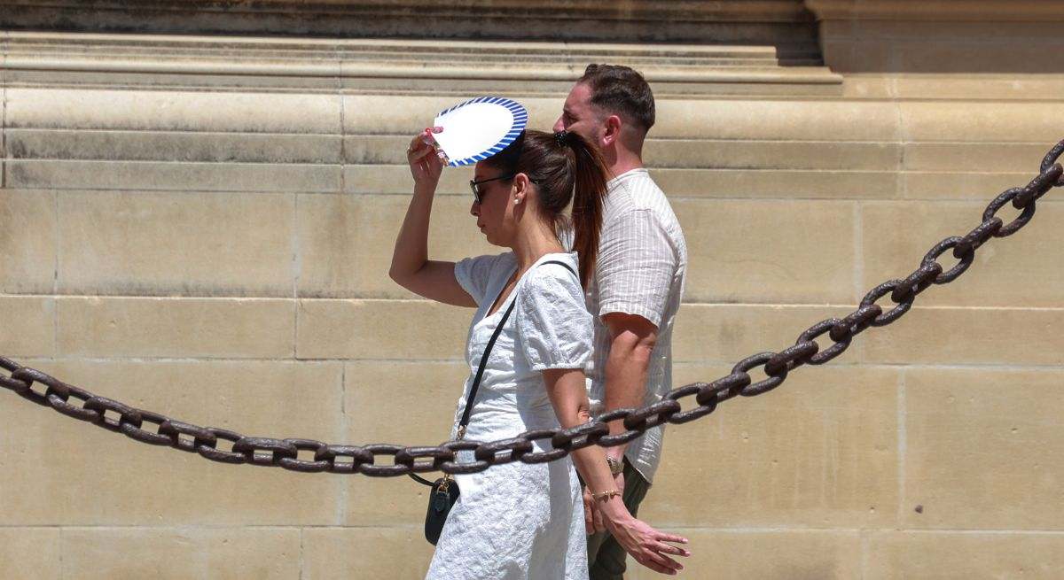 Alerta por altas temperaturas: 10 consejos de la OCU para sobrellevar el calor este verano