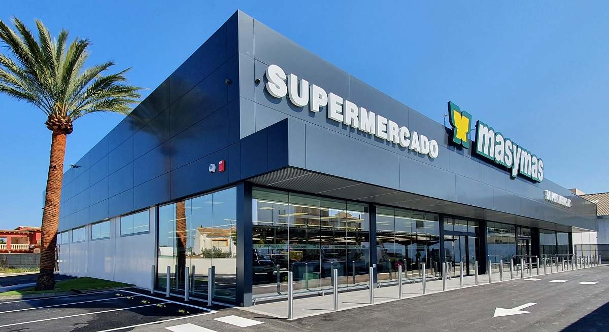 La cadena alicantina de supermercados masymas busca 300 trabajadores para la campaña de verano