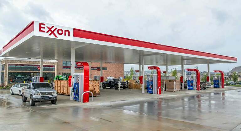 coches-gasolinera-exxon-estados-unidos