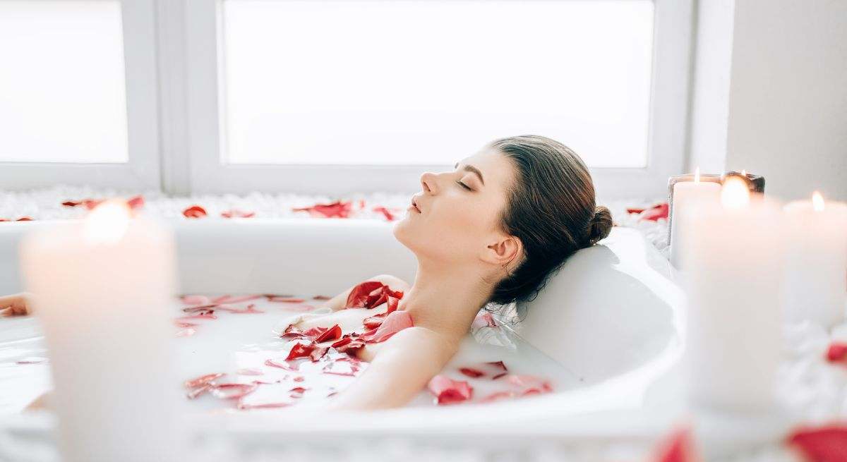 Cómo usar el agua de rosas
