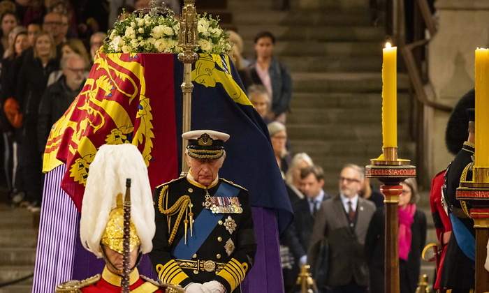 isabel-carlos-funeral.jpg