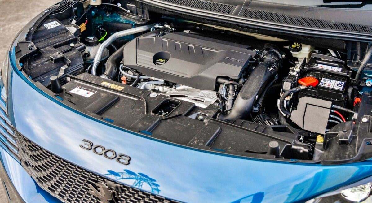 Stellantis: prohibir la venta de coches térmicos en 2035 en la UE no es realista