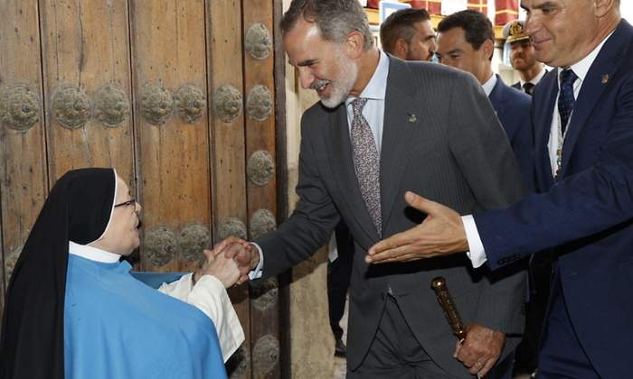 rey-felipe-besito1200.jpg