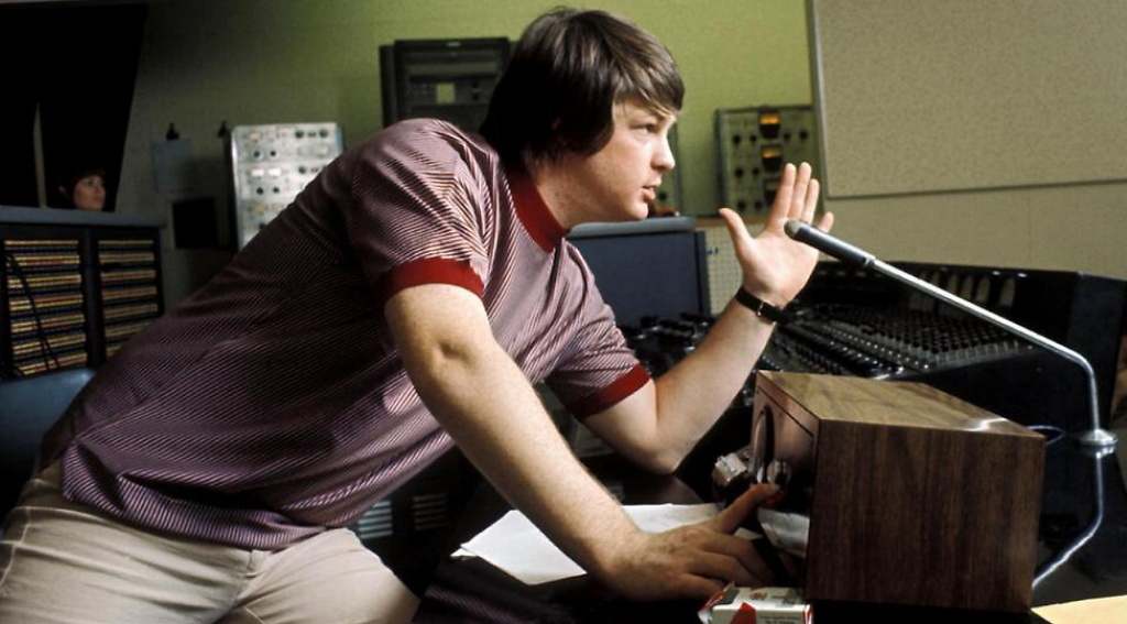 Diez capítulos de la historia no tan conocida de Brian Wilson, el legendario músico de las buenas vibraciones que deja huérfanos a los Beach Boys