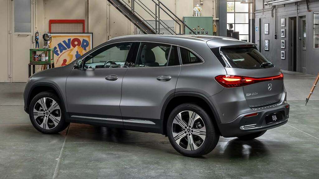 Mercedes Clase EQA (256 matriculaciones)
