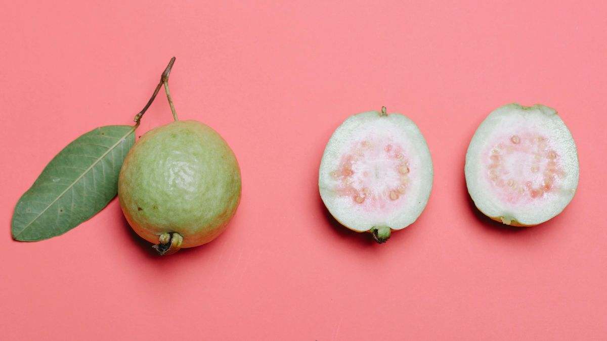 La fruta que regula el azúcar en sangre, favorece la pérdida de peso y ayuda a bajar la presión arterial