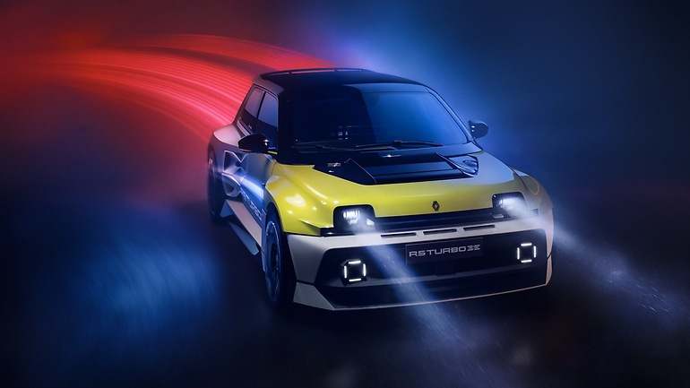 Nada que ver con el R5 eléctrico, el R5 Turbo 3E con un motor por rueda y arquitectura de 800 voltios