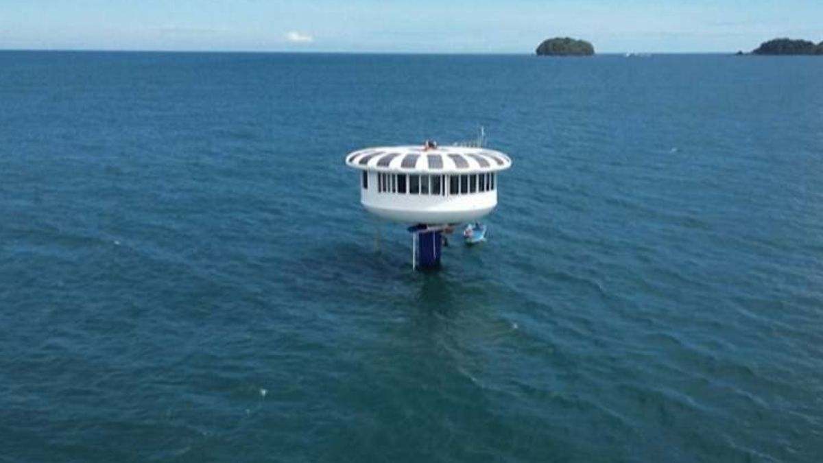 Hábitat conectado por un tubo vertical a otra cámara situada por encima del nivel del mar