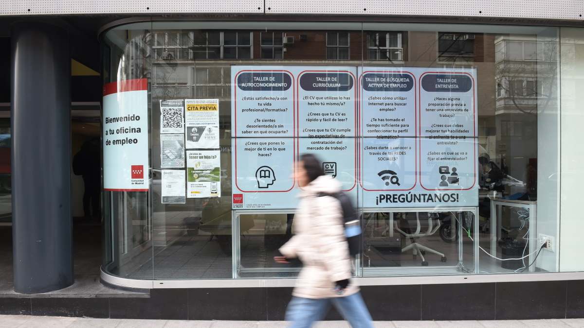 El desempleo baja en 2.387 personas en abril en Extremadura hasta los 70.669 parados