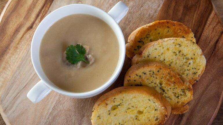 sopa de champiñones