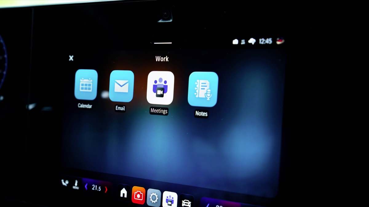 Tiktok, Teams, podcasts… ¿tú que haces mientras conduces?