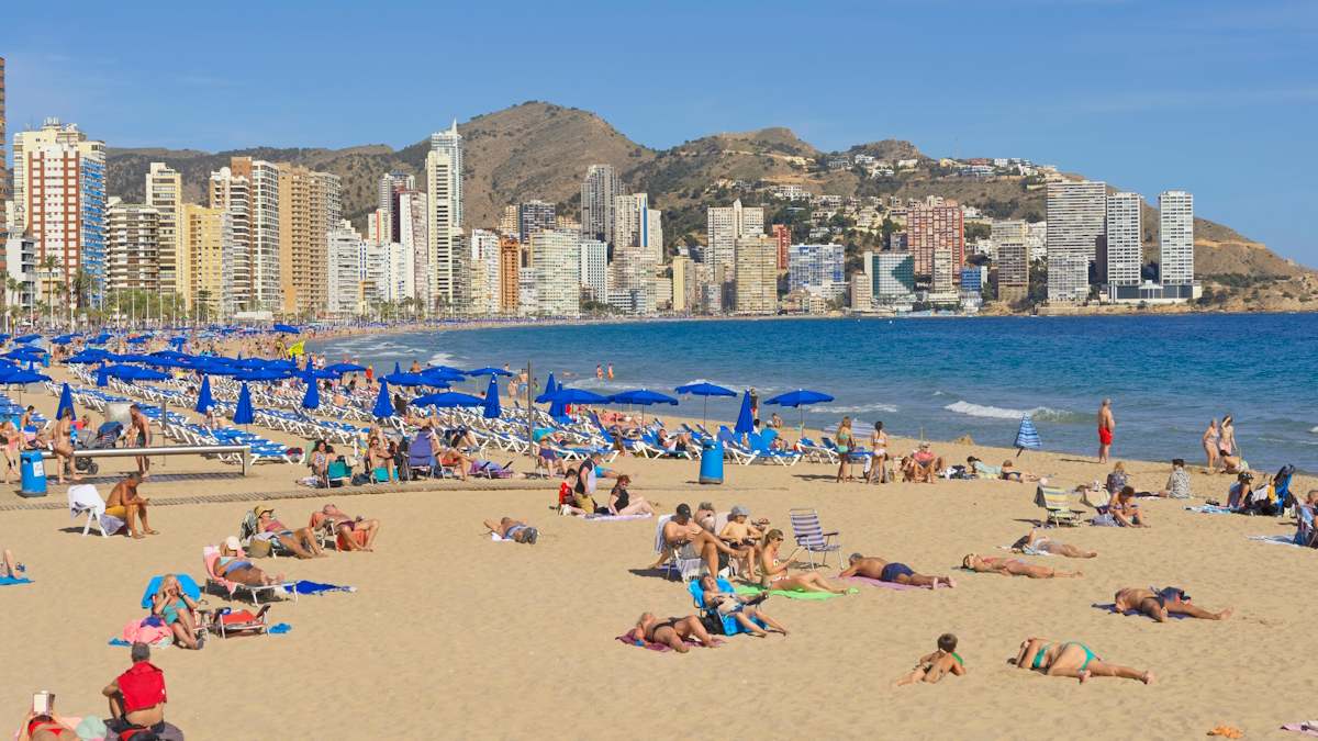 Estas son las playas de España donde puedes alquilar un apartamento sin arruinarte